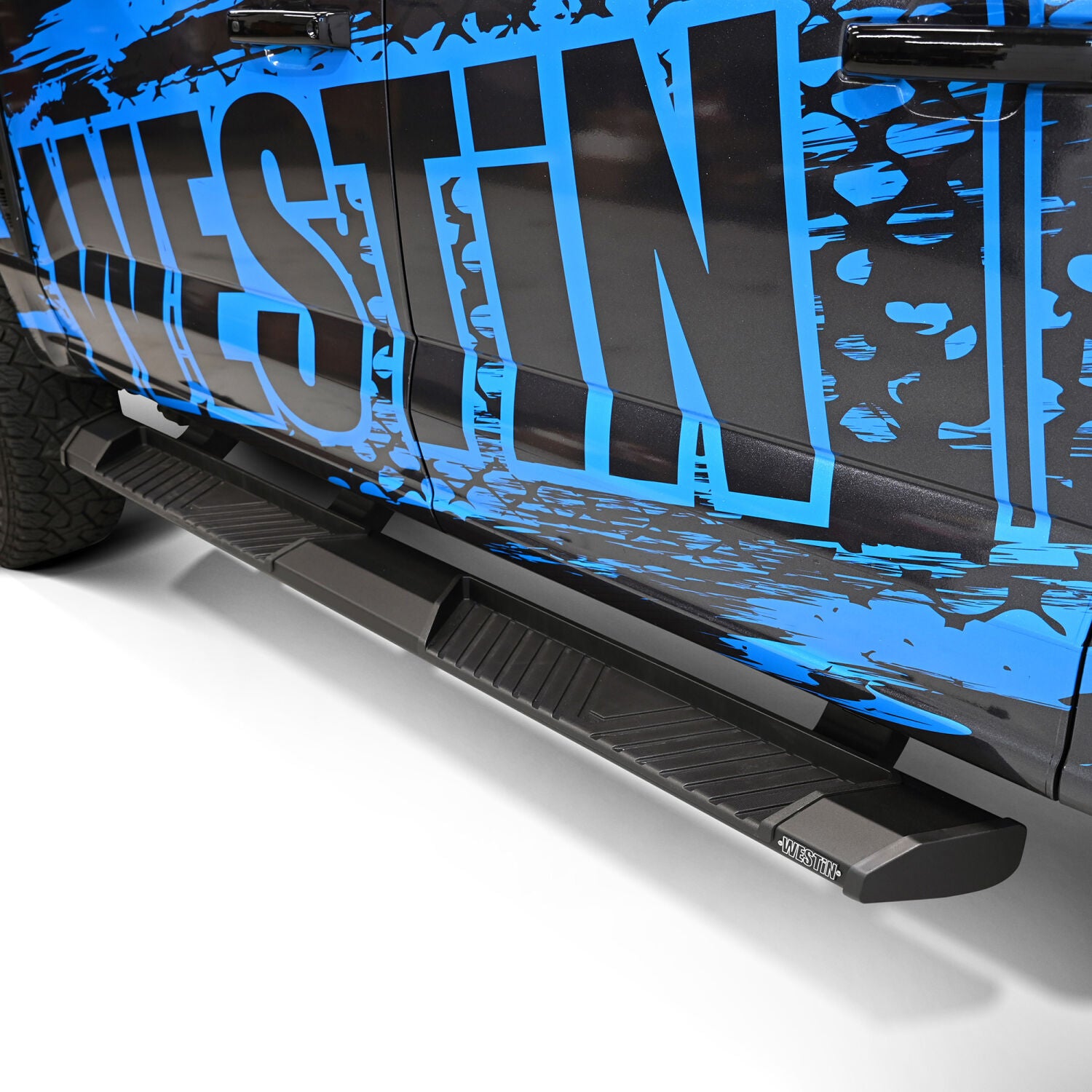 Midwest Aftermarket - Upgrade Your Ride with Westin AT6 Running Boards
