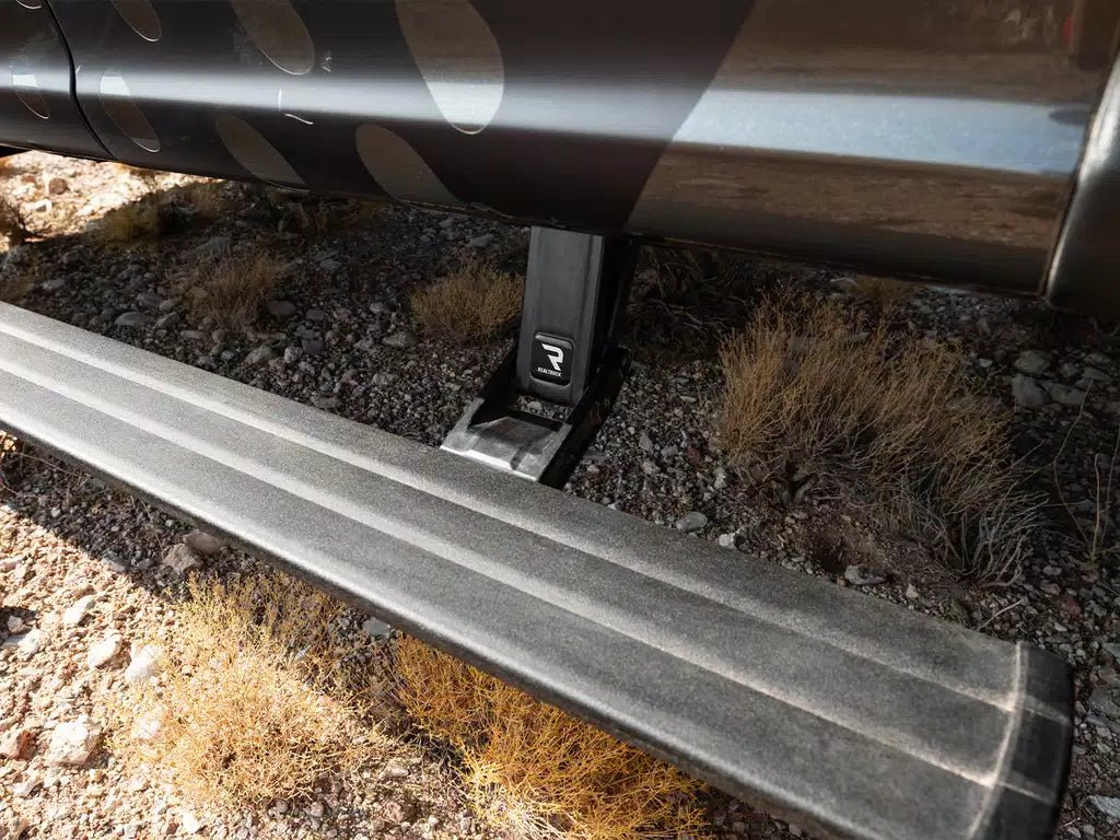 AMP ResearchAMP Research PowerStep Smart Series Running Boards | Fits 2023–2025 GMC Canyon | 86253 - 01A