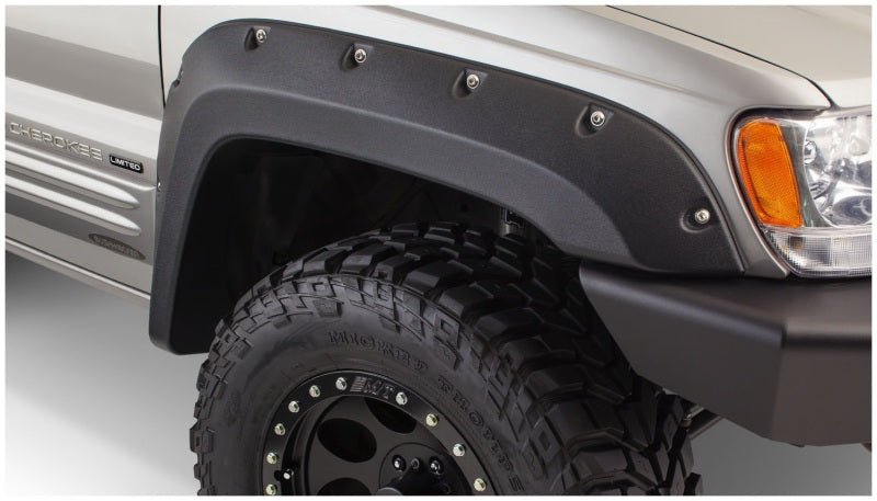 BushwackerBushwacker 99 - 04 Jeep Grand Cherokee Cutout Style Flares 2pc - Black