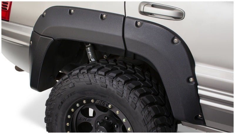 BushwackerBushwacker 99 - 04 Jeep Grand Cherokee Cutout Style Flares 4pc - Black