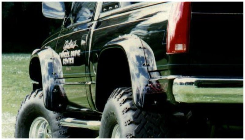 BushwackerBushwacker 88 - 99 Chevy C1500 Cutout Style Flares 2pc - Black