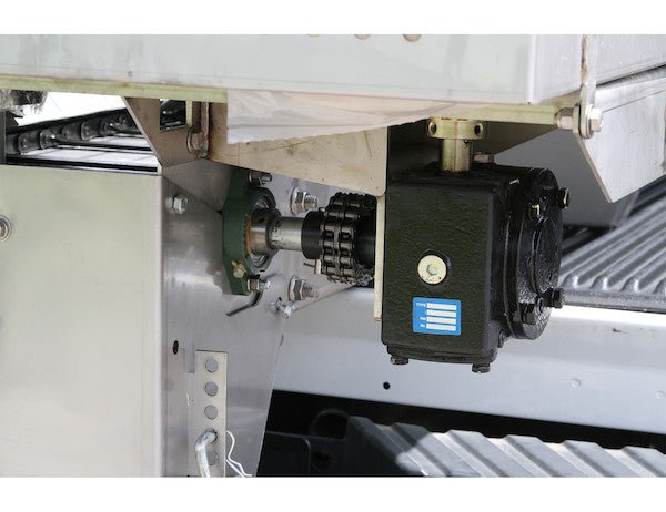 Buyers ProductsBuyers Products SaltDogg® Gas Stainless Hopper Spreader with Pintle Chain Conveyor Model 1400050SS