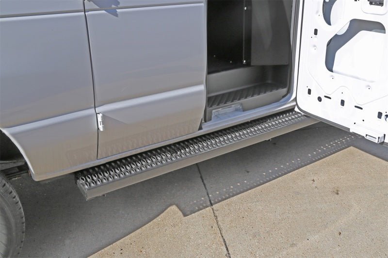 Dee ZeeDeezee Universal Running Board Rough Step (77In Aluminum)