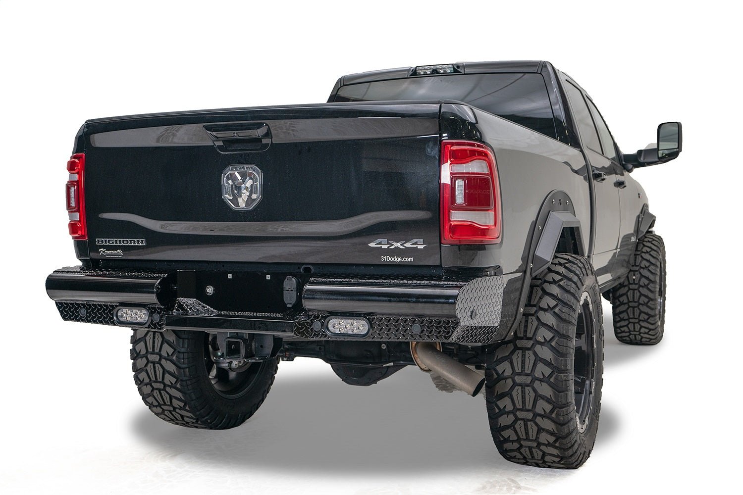 Fab FoursFab Fours DR19 - T4450 - 1 Black Steel Rear Bumper Fits 19 - 23 2500 3500
