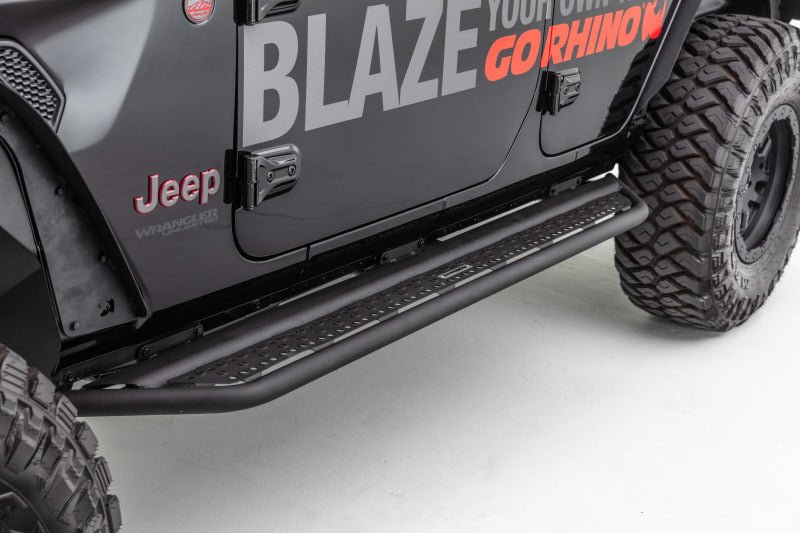 Go RhinoGo Rhino 18 - 20 Jeep Wrangler JLU Dominator Extreme D6 SideSteps Complete Kit w/SideStep + Brkts