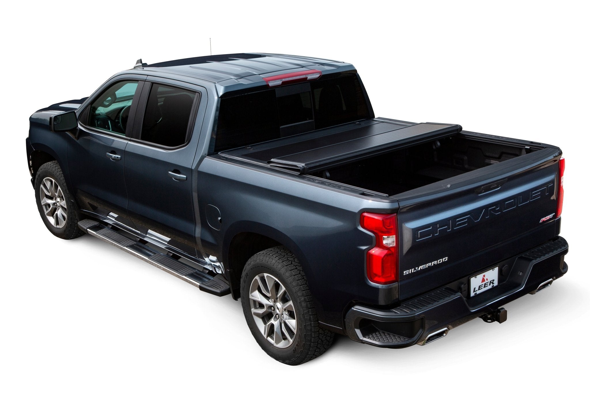 LEER GroupLeer HF650M Hard Quad - Folding Tonneau Cover | For 2014 - 2018 GMC Sierra 1500 Chevy Silverado 1500 | 5ft 8in Beds