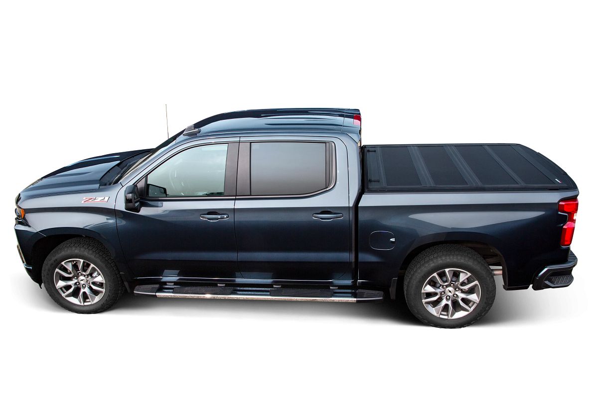 LEER GroupLeer HF650M Hard Quad - Folding Tonneau Cover | For 2014 - 2018 GMC Sierra 1500 Chevy Silverado 1500 | 5ft 8in Beds