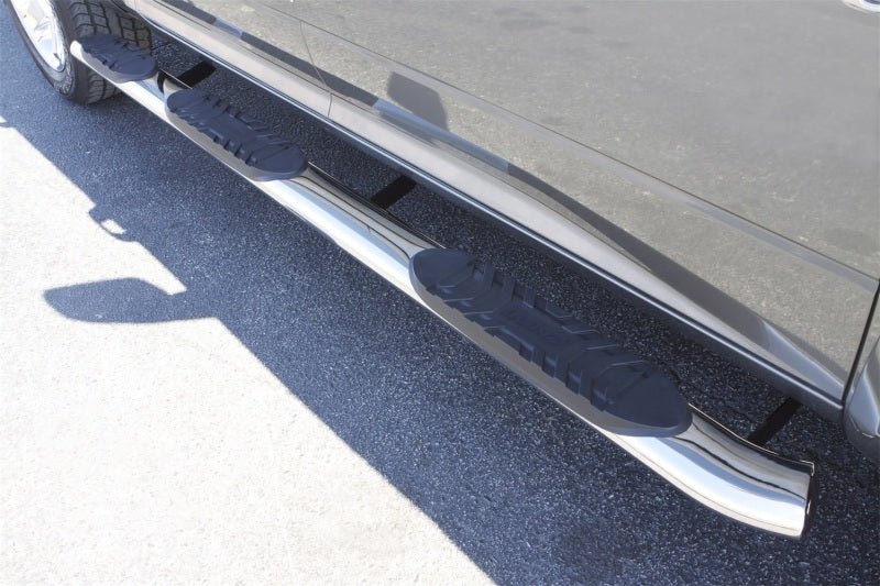 LUNDLund 09 - 17 Dodge Ram 1500 Crew Cab (5.5ft. Bed) 5in. Oval WTW SS Nerf Bars - Polished