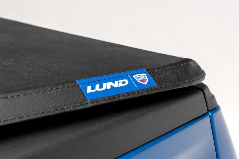 LUNDLund 19 - 23 Ford Ranger (6ft Bed) Genesis Tri - Fold Tonneau Cover - Black