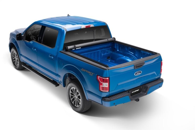 LUNDLund 21+ Ford F - 150 (5.5ft. Bed) Genesis Tri - Fold Tonneau Cover - Black