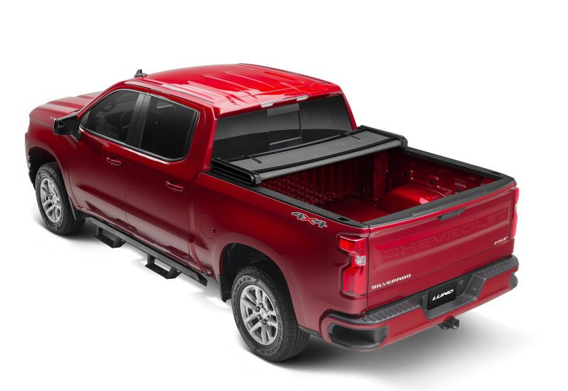 LUNDLund 14 - 17 Chevy Silverado 1500 (5.5ft. Bed) Genesis Elite Tri - Fold Tonneau Cover - Black