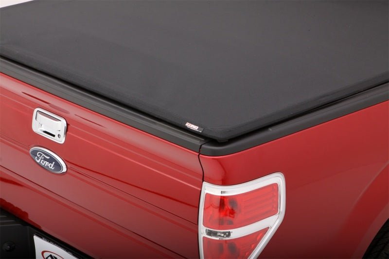 LUNDLund 99 - 17 Ford F - 250 Super Duty (6.5ft. Bed) Genesis Elite Tri - Fold Tonneau Cover - Black