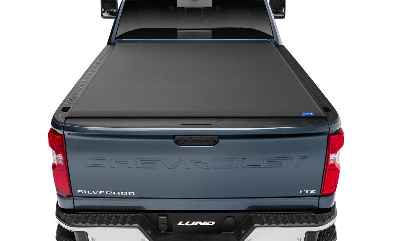 LUNDLund 07 - 17 Chevy Silverado 1500 (5.5ft. Bed) Genesis Elite Roll Up Tonneau Cover - Black