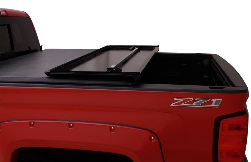 LUNDLund 88 - 99 Chevy C1500 Fleetside (6.6ft. Bed) Hard Fold Tonneau Cover - Black