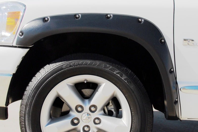 LUNDLund 02 - 08 Dodge Ram 1500 RX - Rivet Style Smooth Elite Series Fender Flares - Black (4 Pc.)