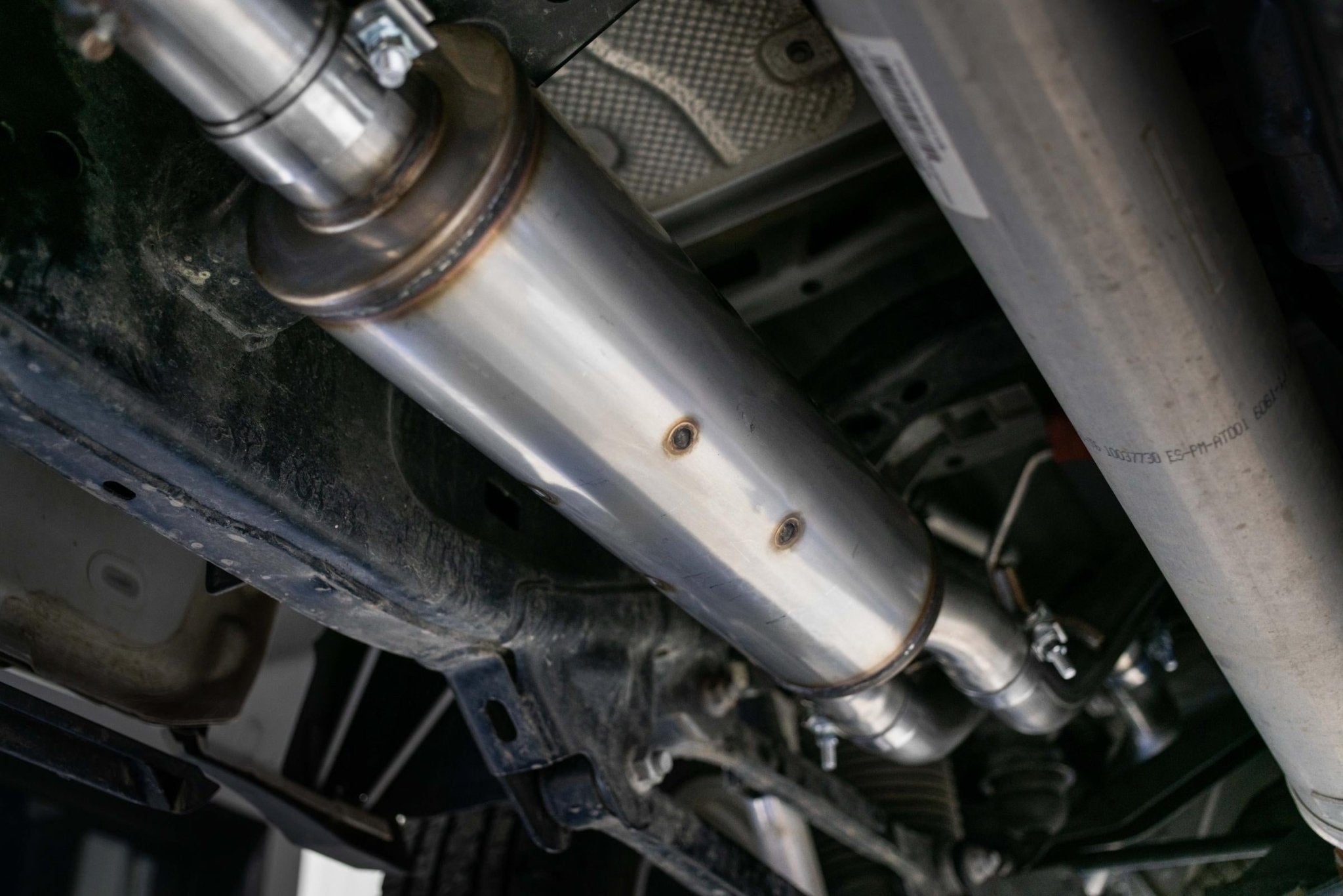 MBRP Inc.Cat Back Exhaust System Dual Split Rear Aluminized Steel For 19 - Up RAM Hemi 1500 5.7L MBRP