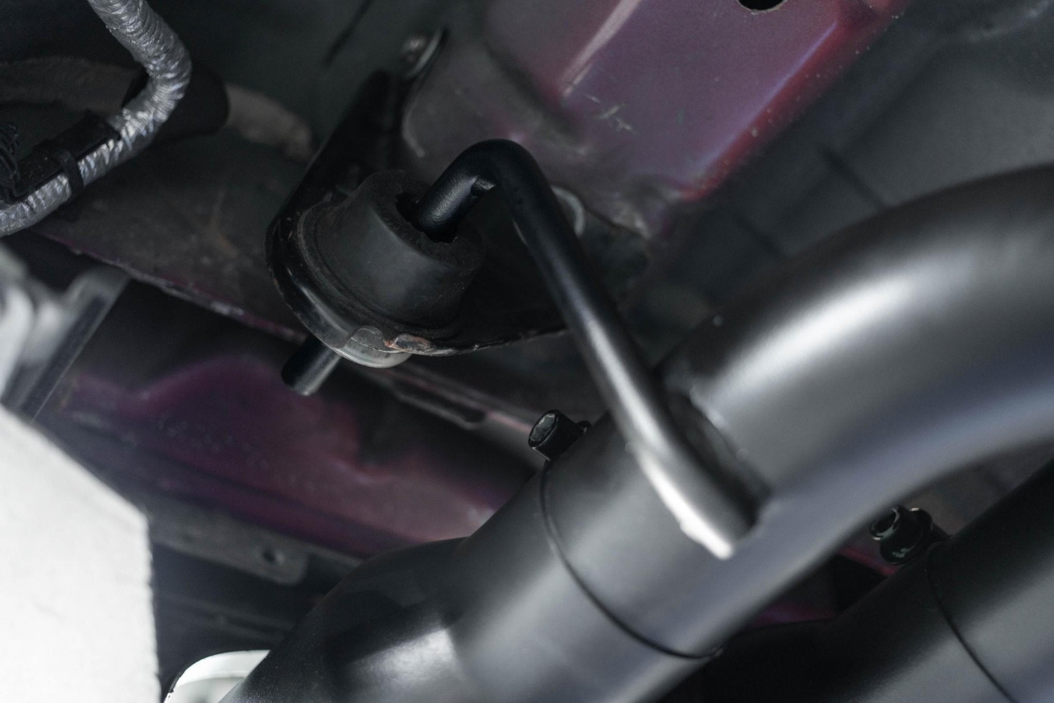 MBRP Inc.Exhaust Pipe 2.5 Inch Axle Back With Quad 4 Inch Dual Wall Tips For 18 - 23 Ford Mustang GT 5.0L Non Active Exhaust T304 Stainless Steel MBRP