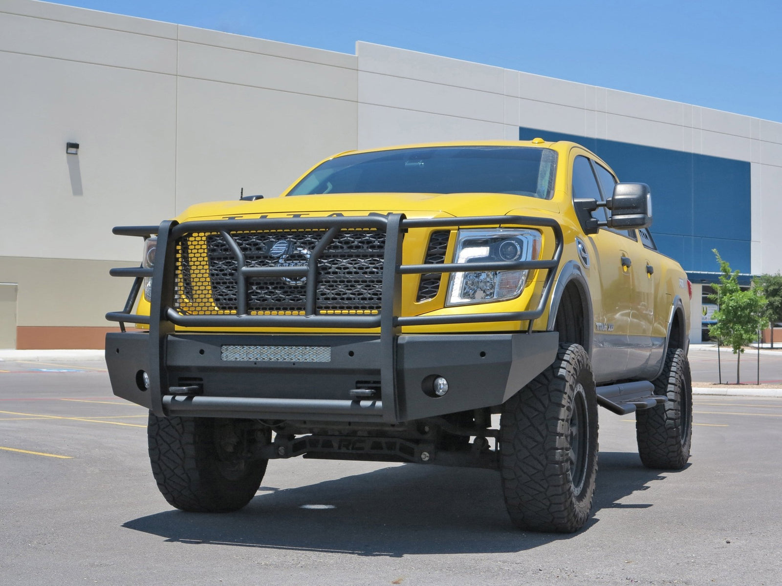 SteelcraftSteelcraft Elevation Front Bumper | 60 - 14080C