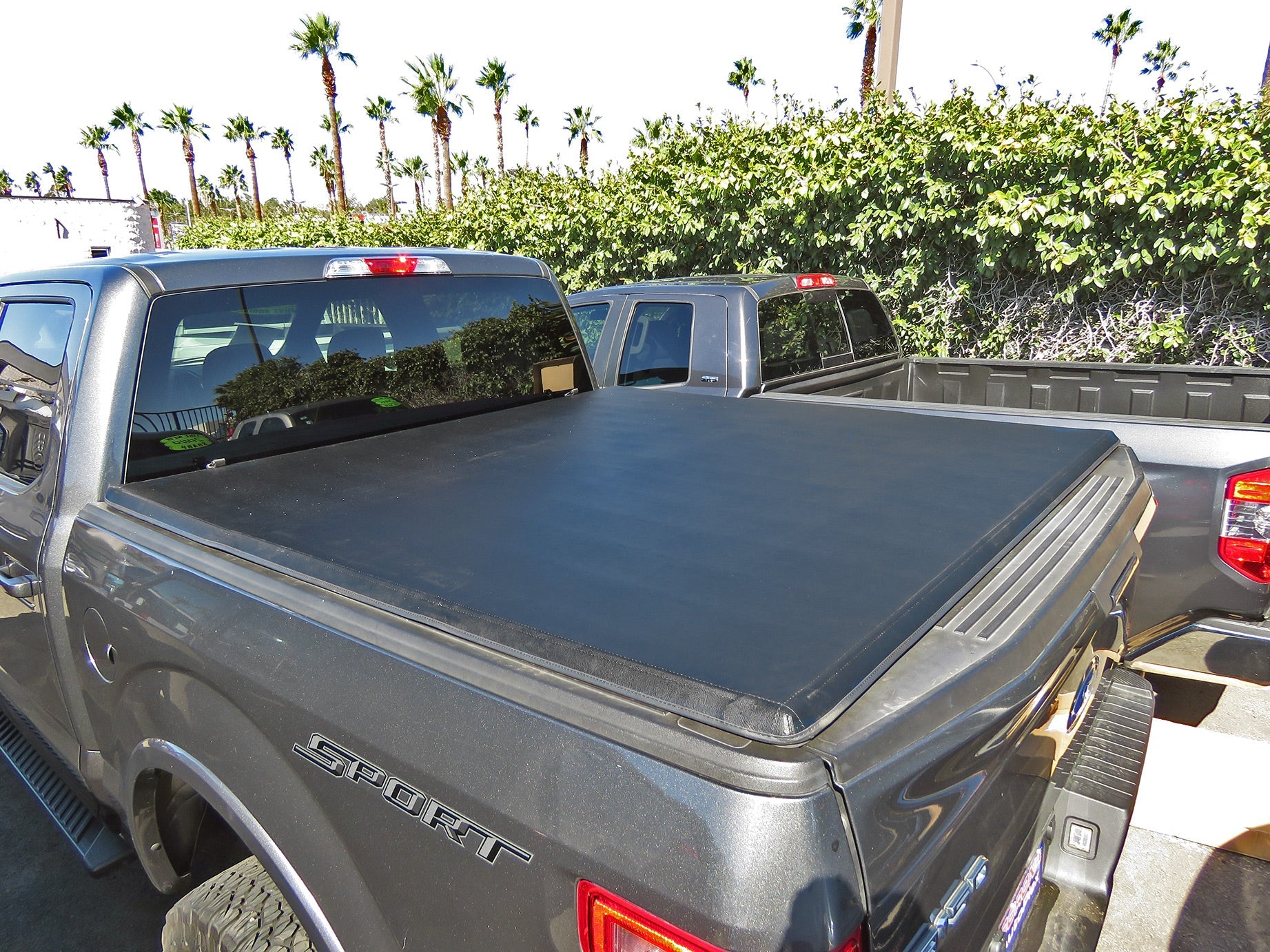 SteelcraftSteelcraft Tri - Fold Tonneau Cover | TN12441